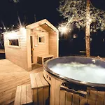 بيت للعطل La Playa & Camp تريبينا